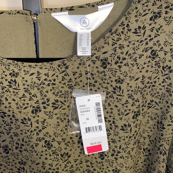 Classy green dress - Picture 3 of 8